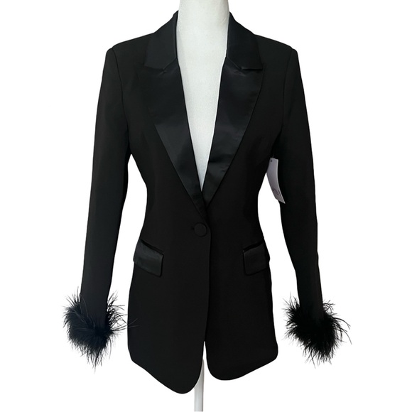 AMAZING MAE Black Feather Cuff Blazer - Picture 8 of 9